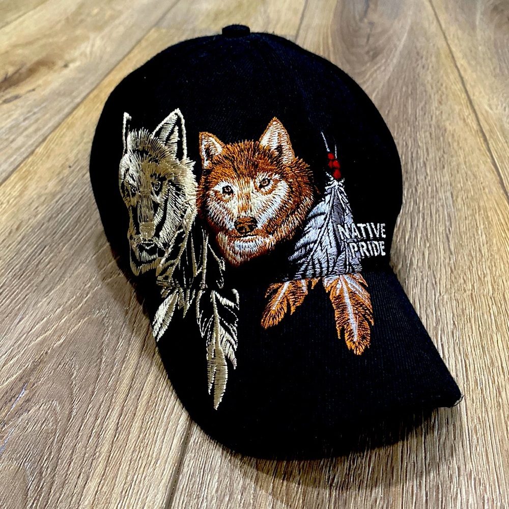 NATIVE PRIDE Embroidered Wolves Feathers Black Adjustable Hat